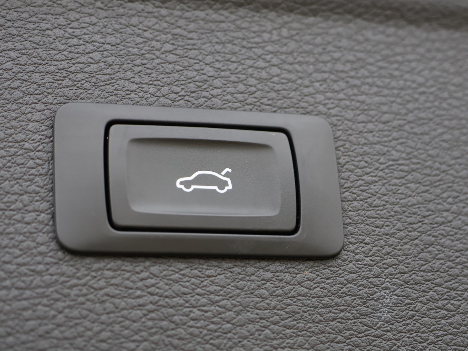 Audi Q5 SUV / Terénní 2,0 l 150 kw