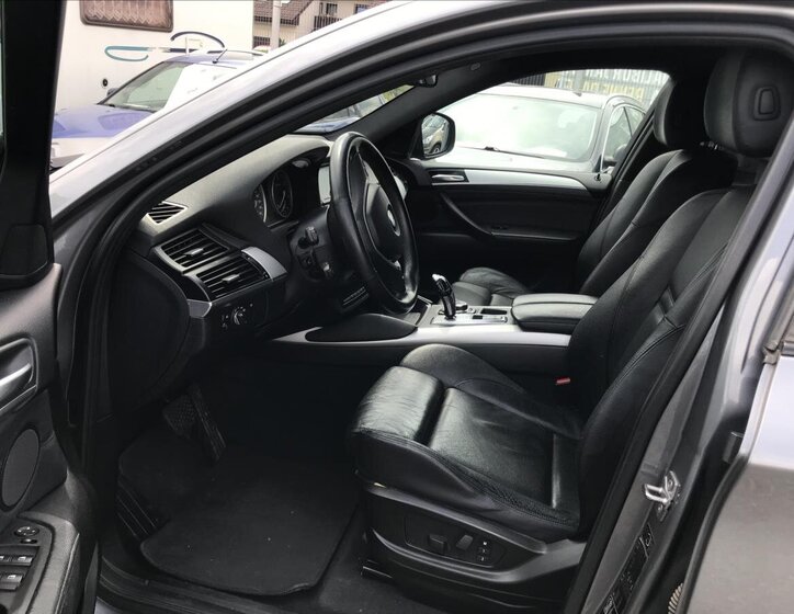 BMW X6 Kombi 3,0 l 180 kw