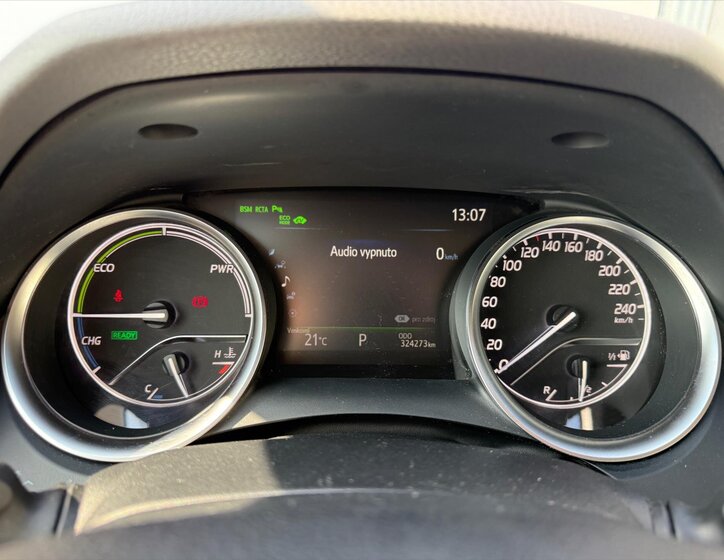 Toyota Camry Sedan / Limuzína 2,5 l 131 kw