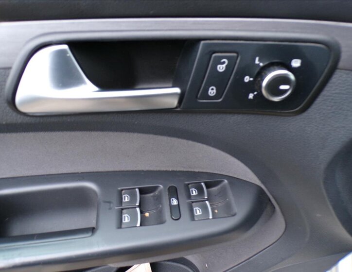 Volkswagen Touran 16