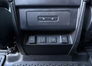 Land Rover Defender SUV / Terénní 3,0 l 183 kw