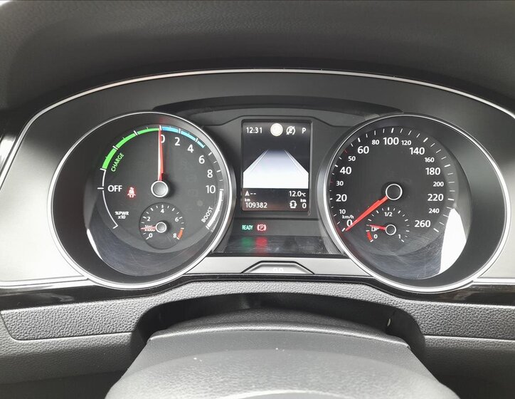 Volkswagen Passat Kombi 1,4 l 115 kw