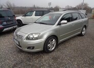 Toyota Avensis Kombi 2,0 l 108 kw