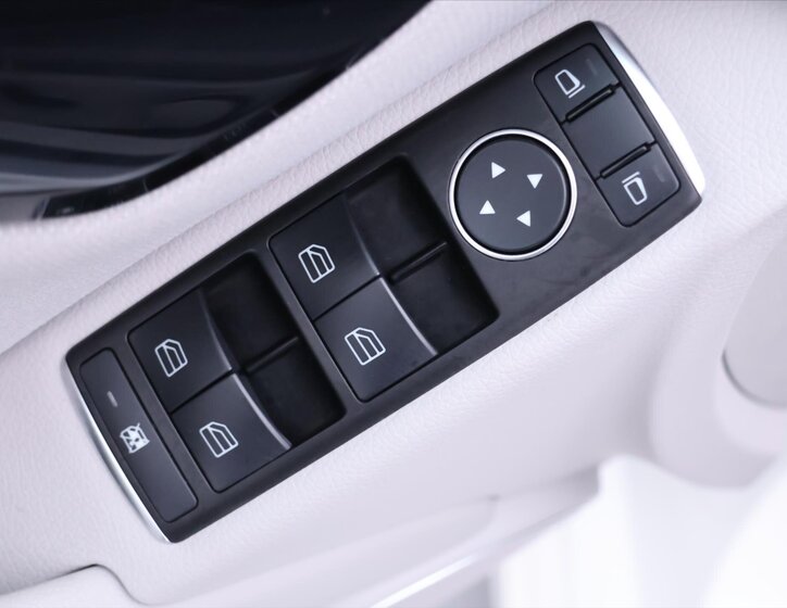 Mercedes-Benz Třídy C 16