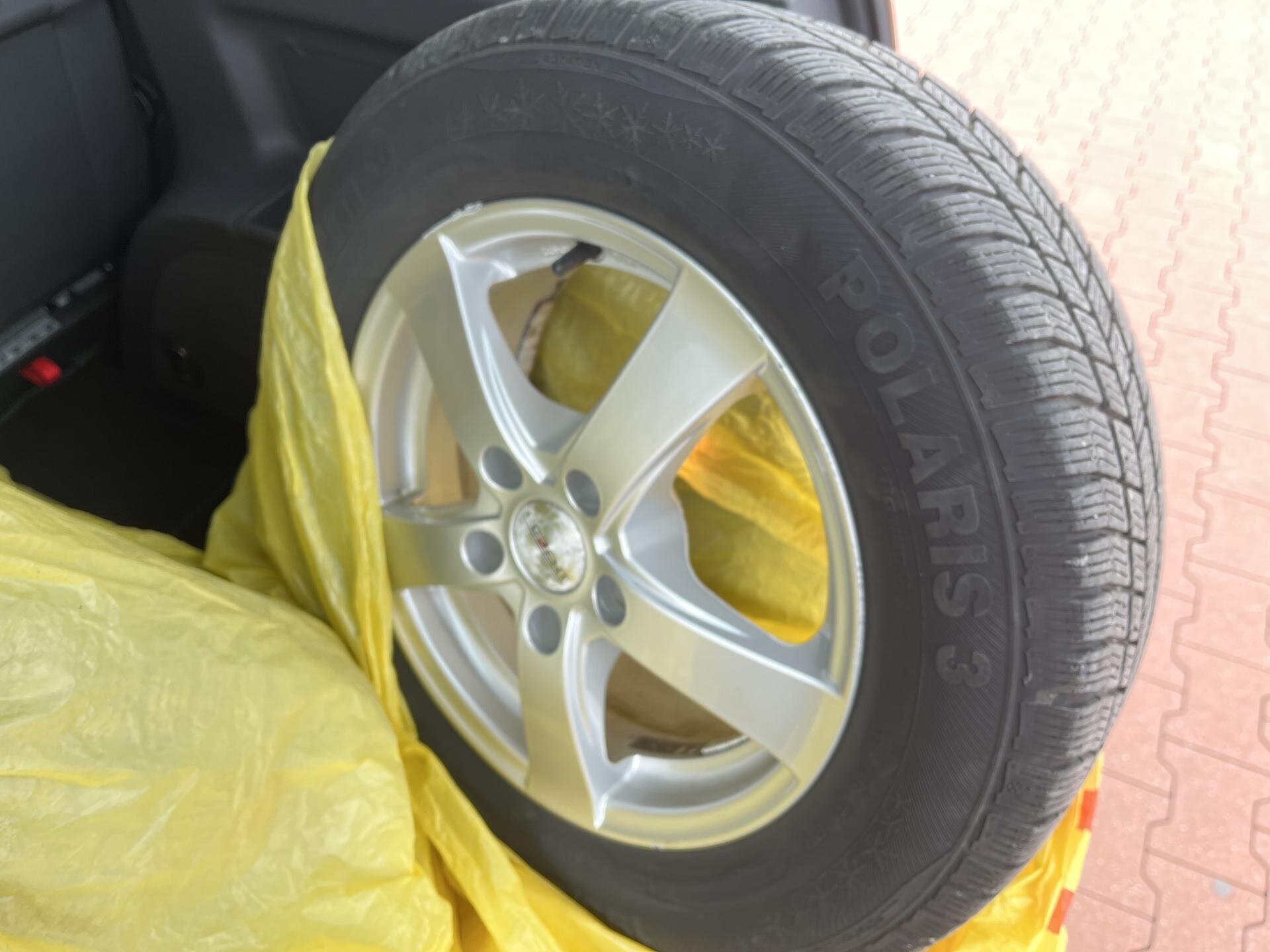 Volkswagen Touran Ostatní 1,2 l 77 kw