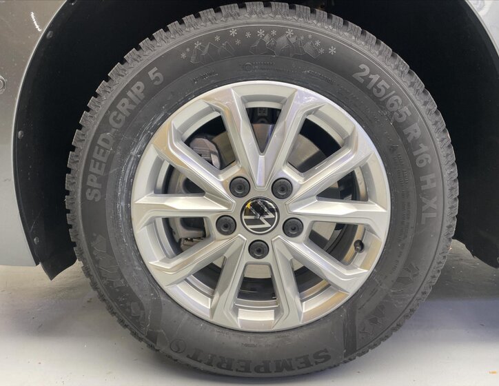 Volkswagen Multivan 23