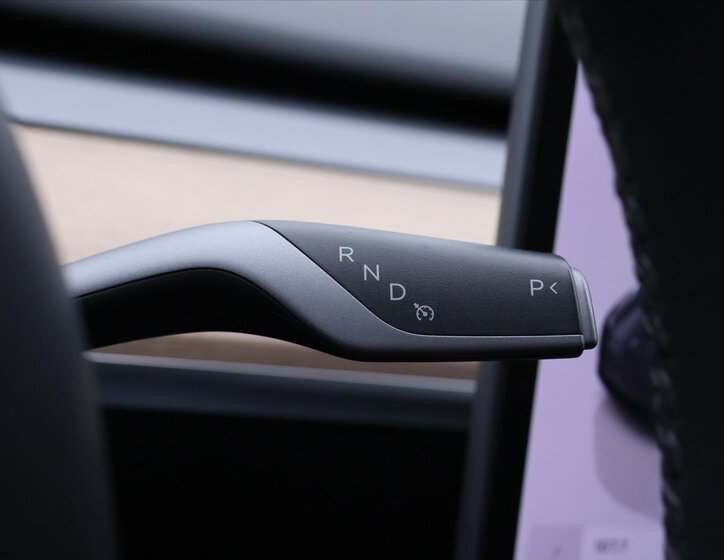 Tesla Model Y SUV / Terénní 0,0 378 kw