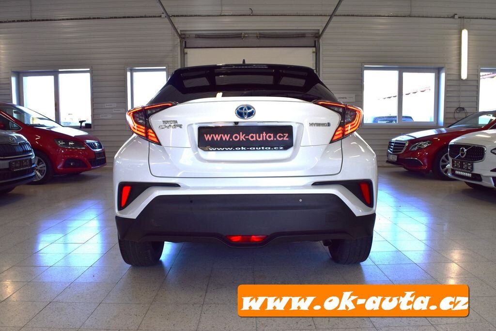 Toyota C-HR Hatchback 1,8 l 0