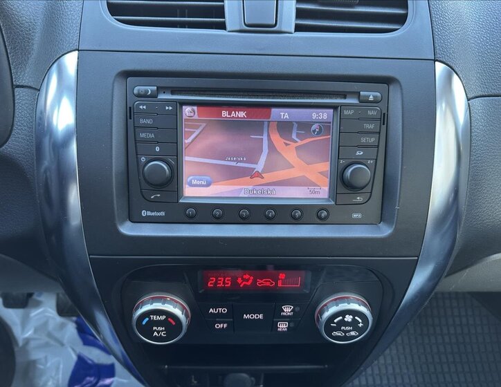 Suzuki SX4 Hatchback 1,6 l 88 kw