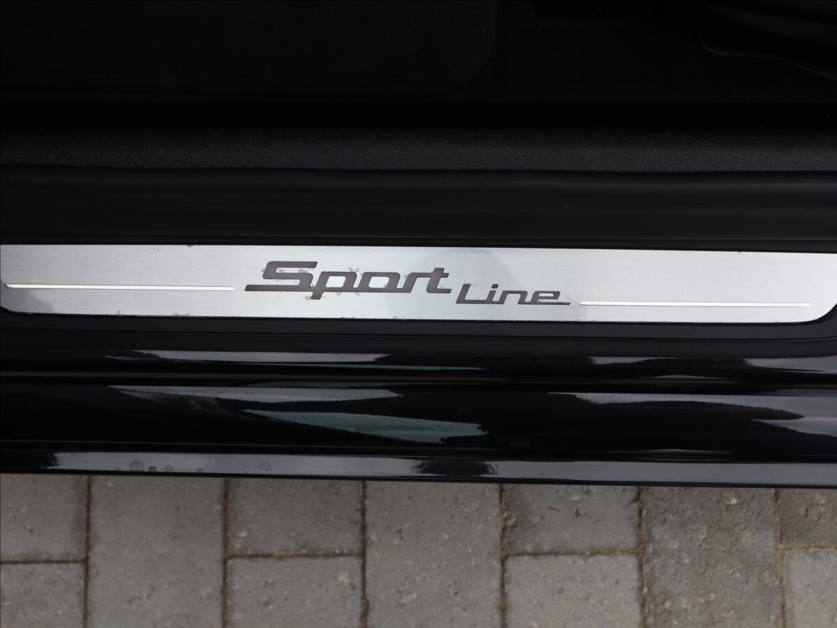 BMW Řada 5 Kombi 3,0 l 195 kw