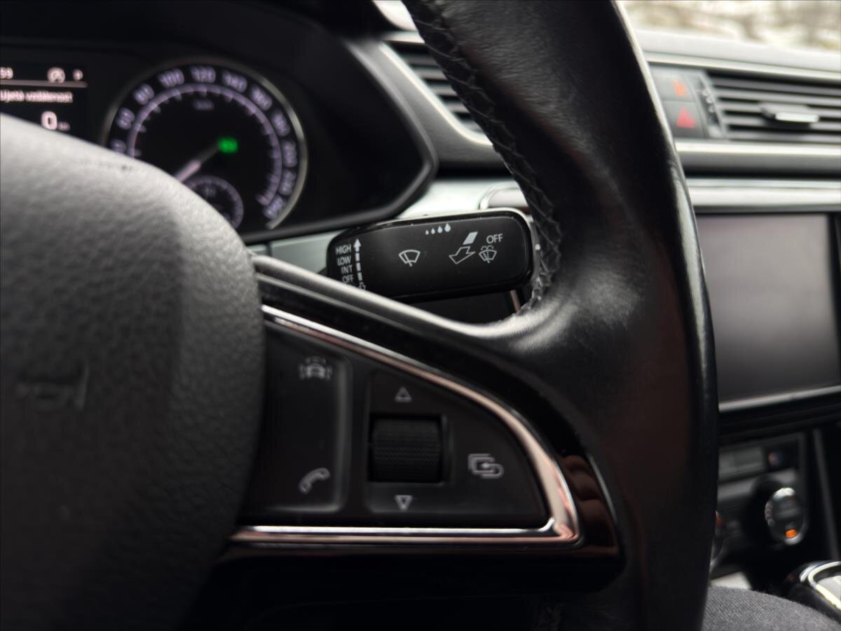 Škoda Superb Sedan / Limuzína 2,0 l 110 kw