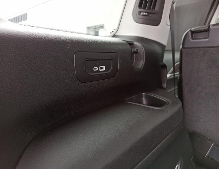 Jeep Grand Cherokee 32