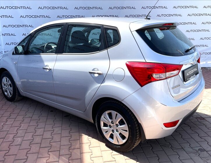Hyundai ix20 MPV 1,4 l 66 kw