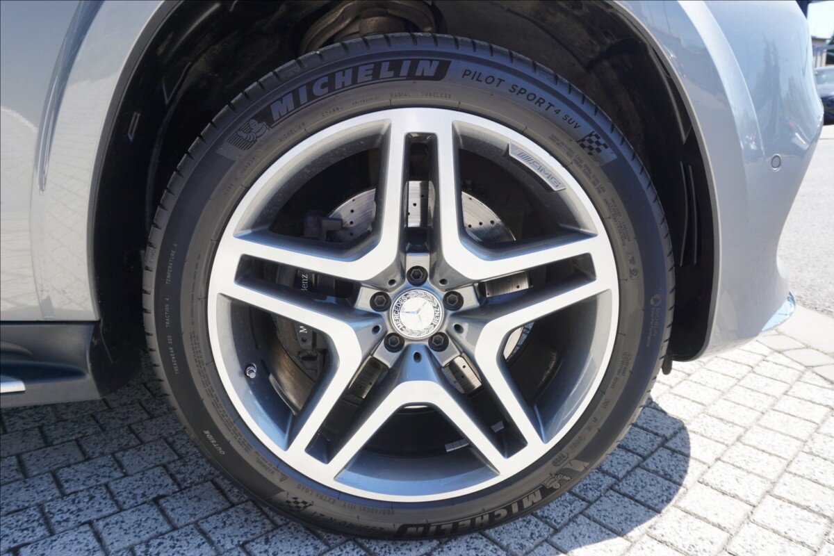 Mercedes-Benz GLS Kombi 3,0 l 190 kw