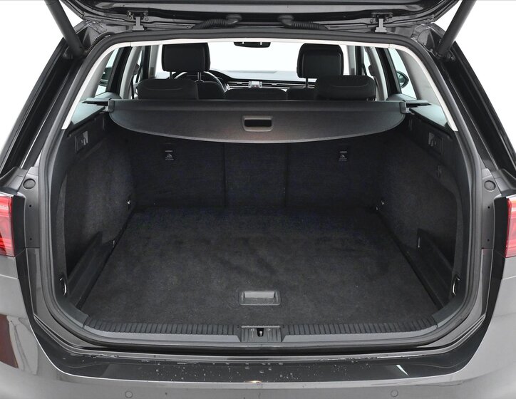 Volkswagen Passat 10