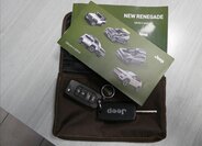 Jeep Renegade SUV / Terénní 1,3 l 111 kw
