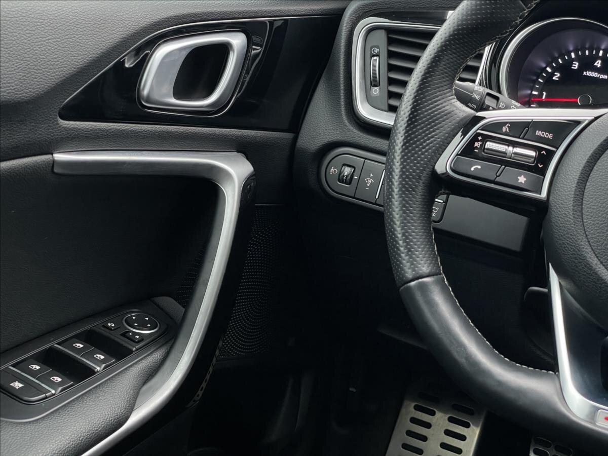 KIA ProCeed Hatchback 1,5 l 118 kw