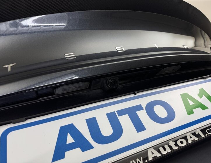 Tesla Model 3 Sedan 0,0 460 kw