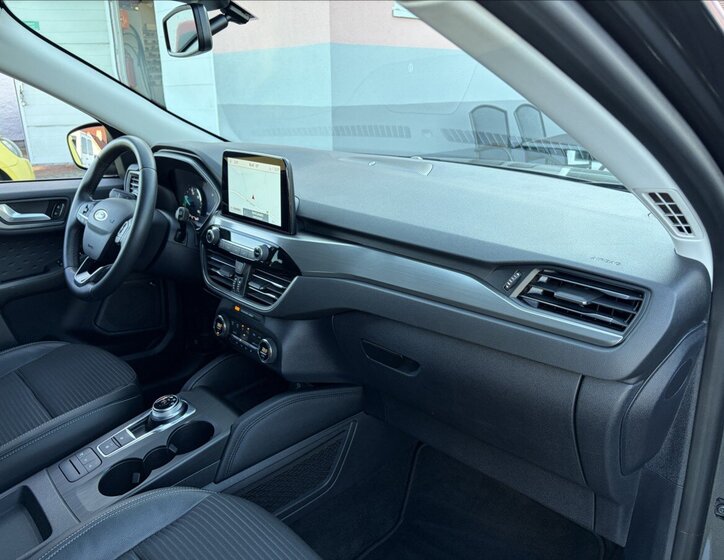 Ford Kuga SUV / Terénní 2,5 l 165 kw