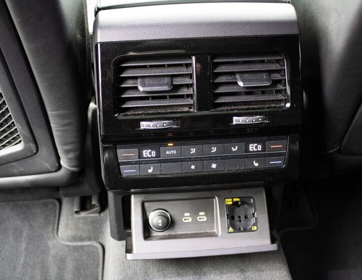 Volkswagen Touareg SUV 3,0 l 250 kw