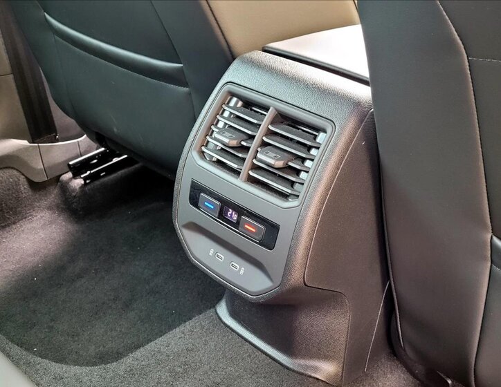 Seat Leon Hatchback 1,5 l 110 kw