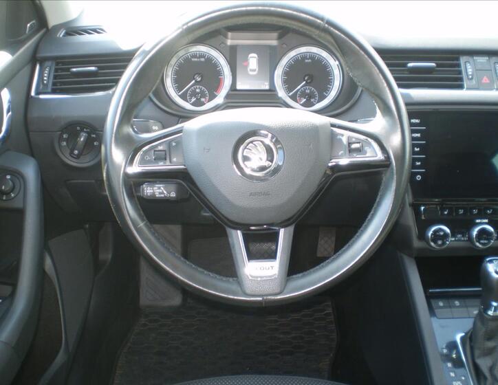 Škoda Octavia 10