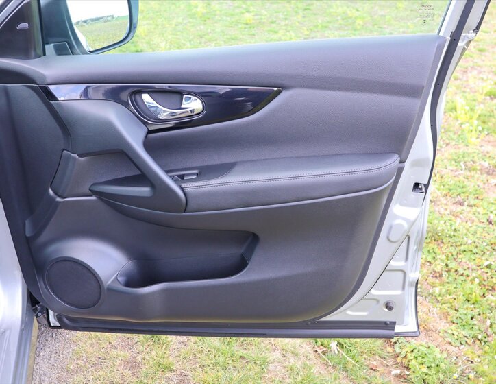 Nissan Qashqai SUV / Terénní 1,2 l 85 kw