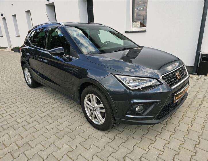 Seat Arona 4