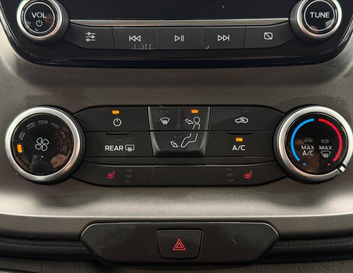 Ford Transit Custom Kombi 2,0 l 96 kw