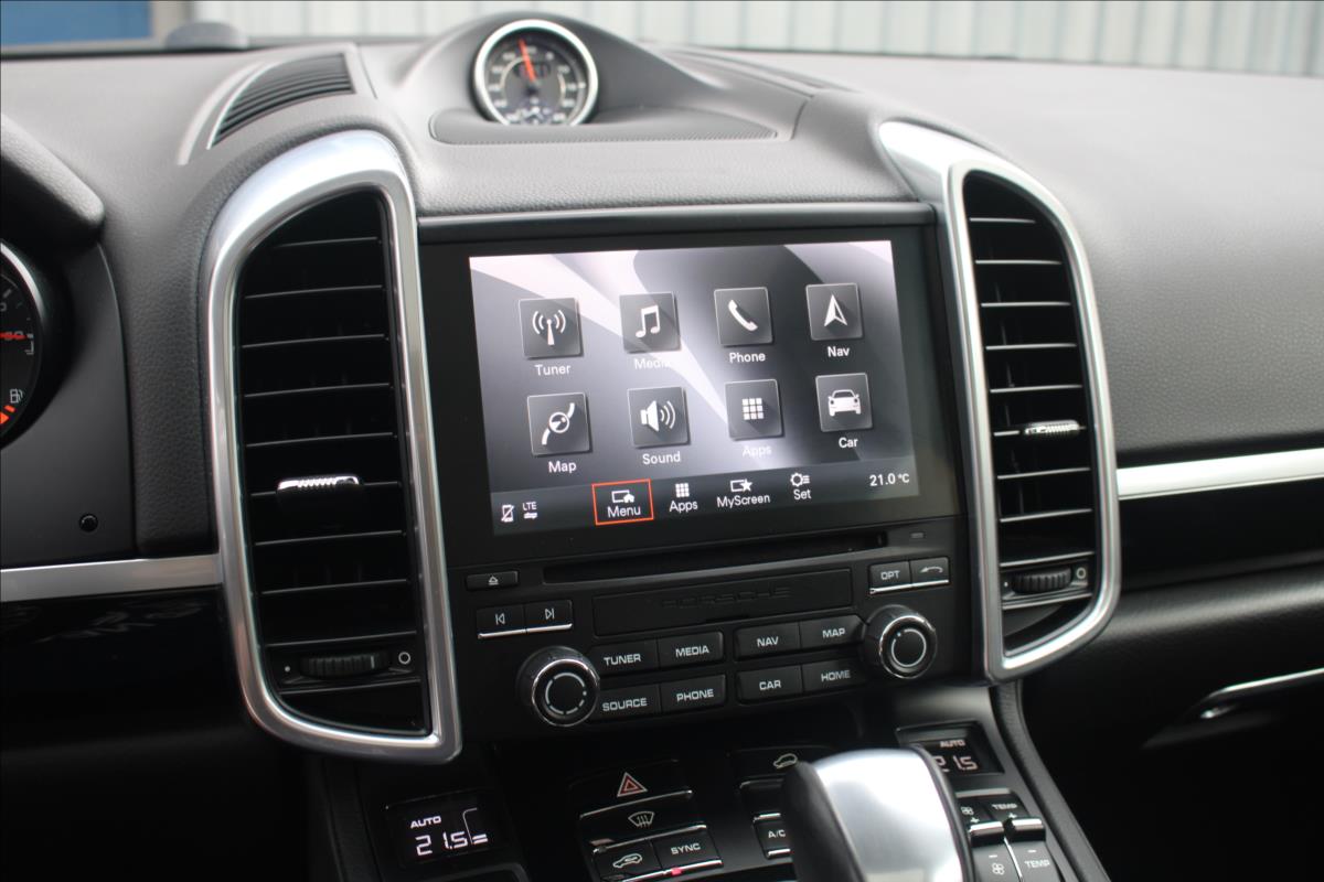 Porsche Cayenne SUV 4,1 l 283 kw