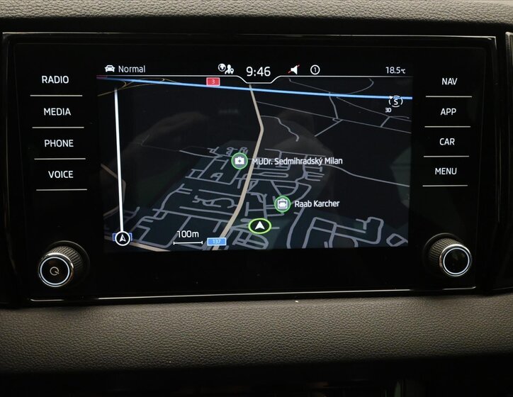 Škoda Karoq SUV / Terénní 1,5 l 110 kw