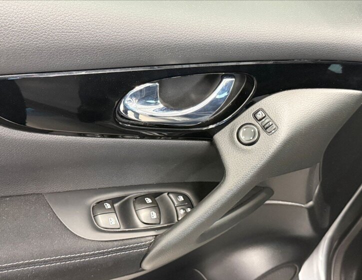 Nissan Qashqai SUV / Terénní 1,2 l 85 kw