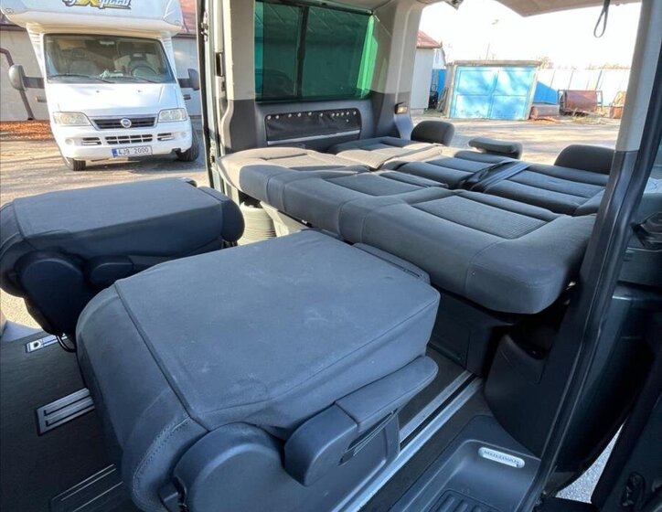 Volkswagen Multivan MPV 2,5 l 128 kw