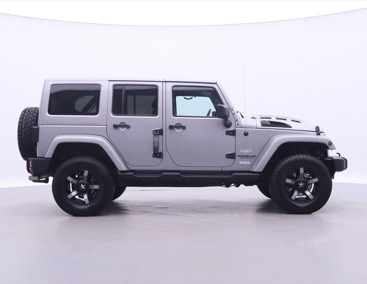 Jeep Wrangler SUV / Terénní 2,8 l 147 kw