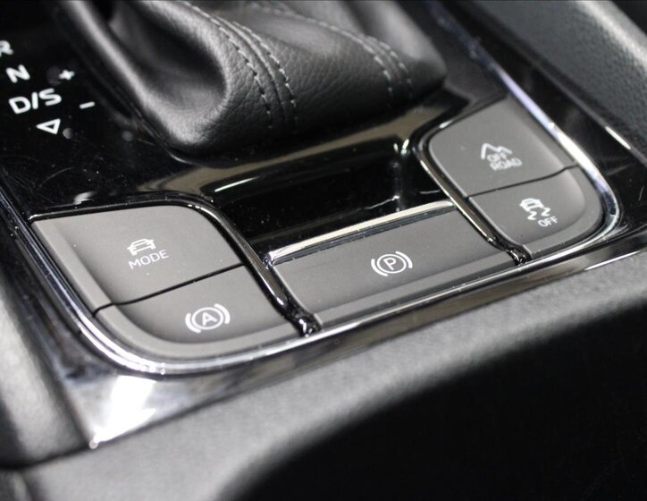 Škoda Karoq SUV / Terénní 2,0 l 110 kw