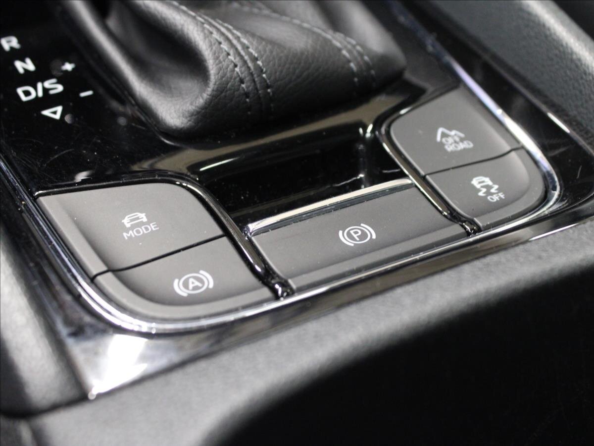 Škoda Karoq SUV / Terénní 2,0 l 110 kw