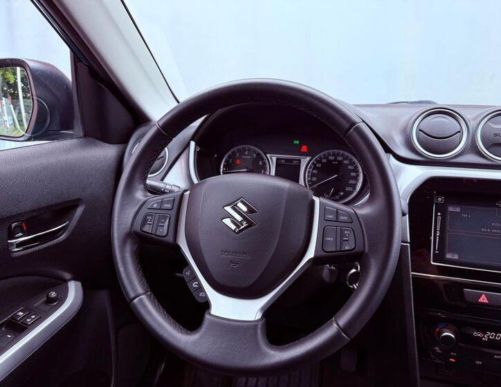 Suzuki Vitara 16