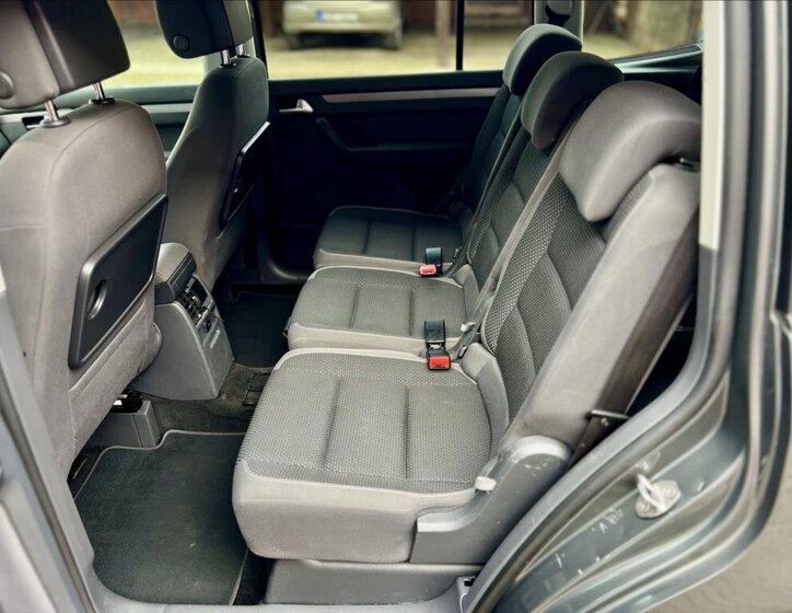 Volkswagen Touran MPV 1,6 l 77 kw
