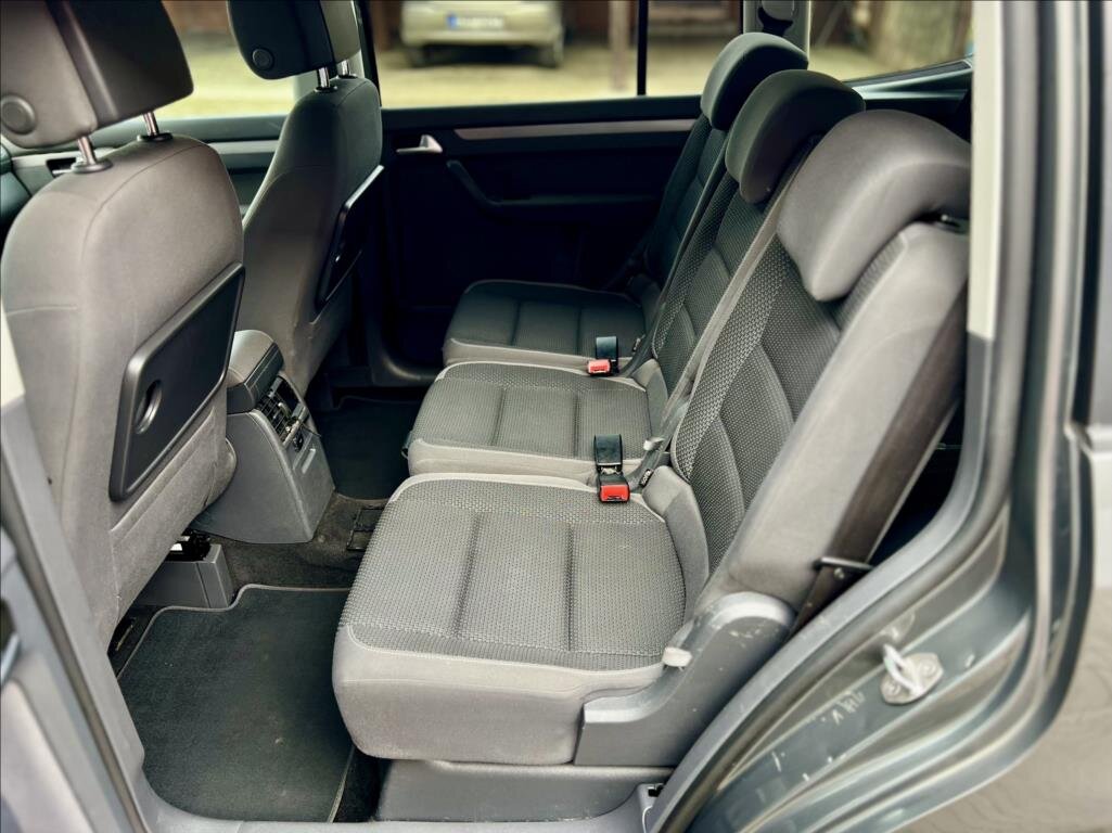 Volkswagen Touran MPV 1,6 l 77 kw