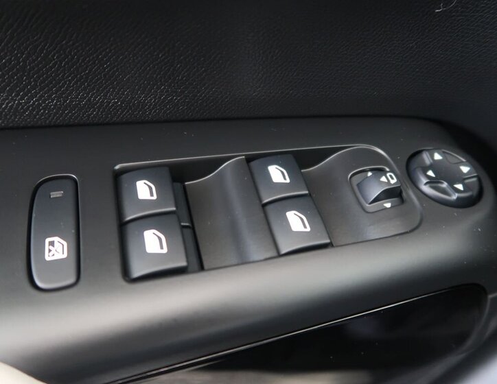 Citroën C5 Aircross SUV / Terénní 1,6 l 133 kw