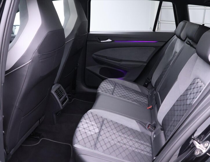 Volkswagen Golf Kombi 2,0 l 110 kw