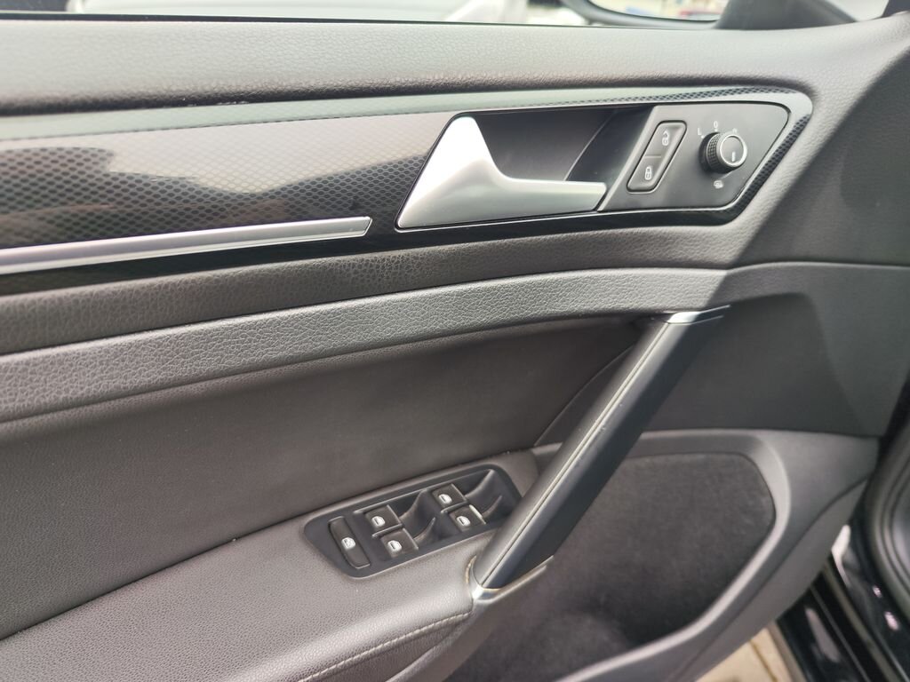 Volkswagen Golf Kombi 1,6 l 77 kw