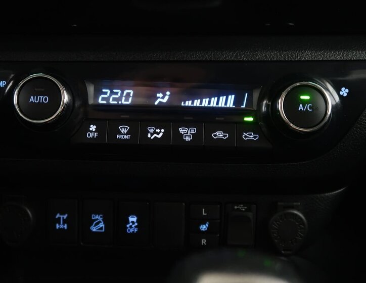 Toyota Hilux Pick-up 2,4 l 110 kw