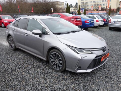 Toyota Corolla Sedan 1,6 l 97 kw