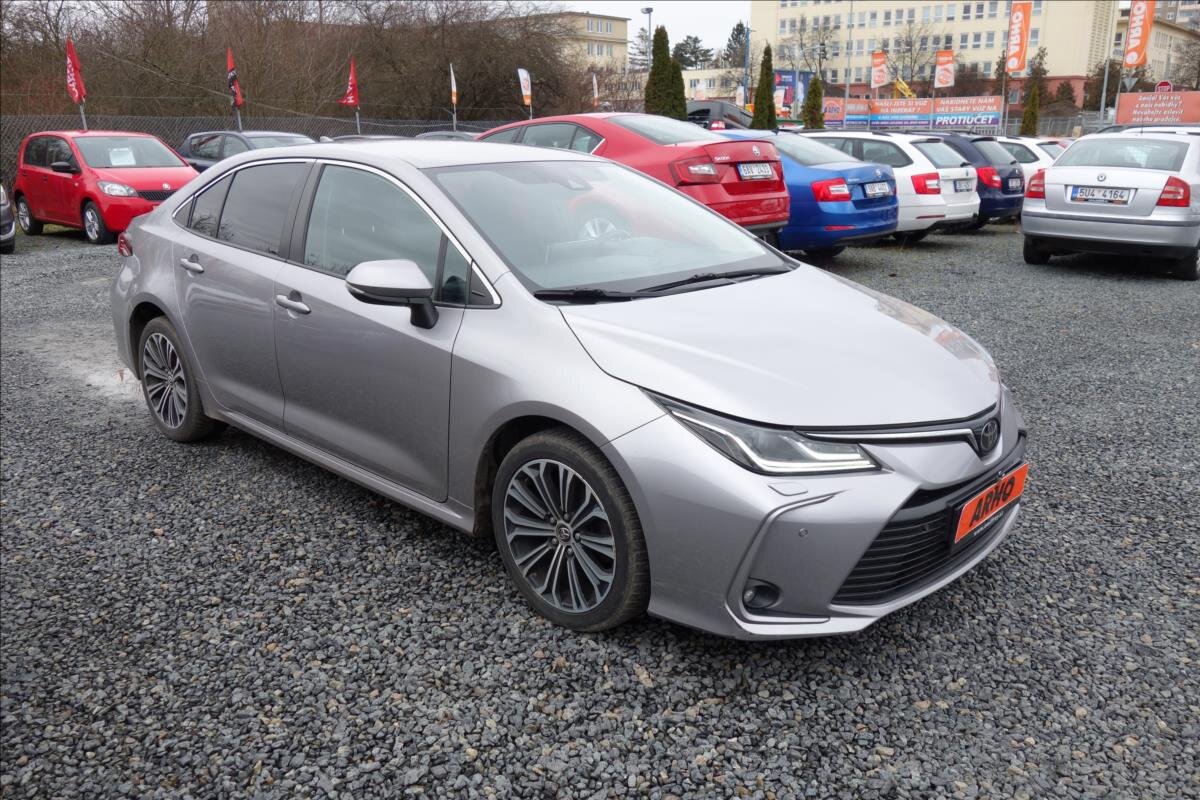 Toyota Corolla Sedan 1,6 l 97 kw