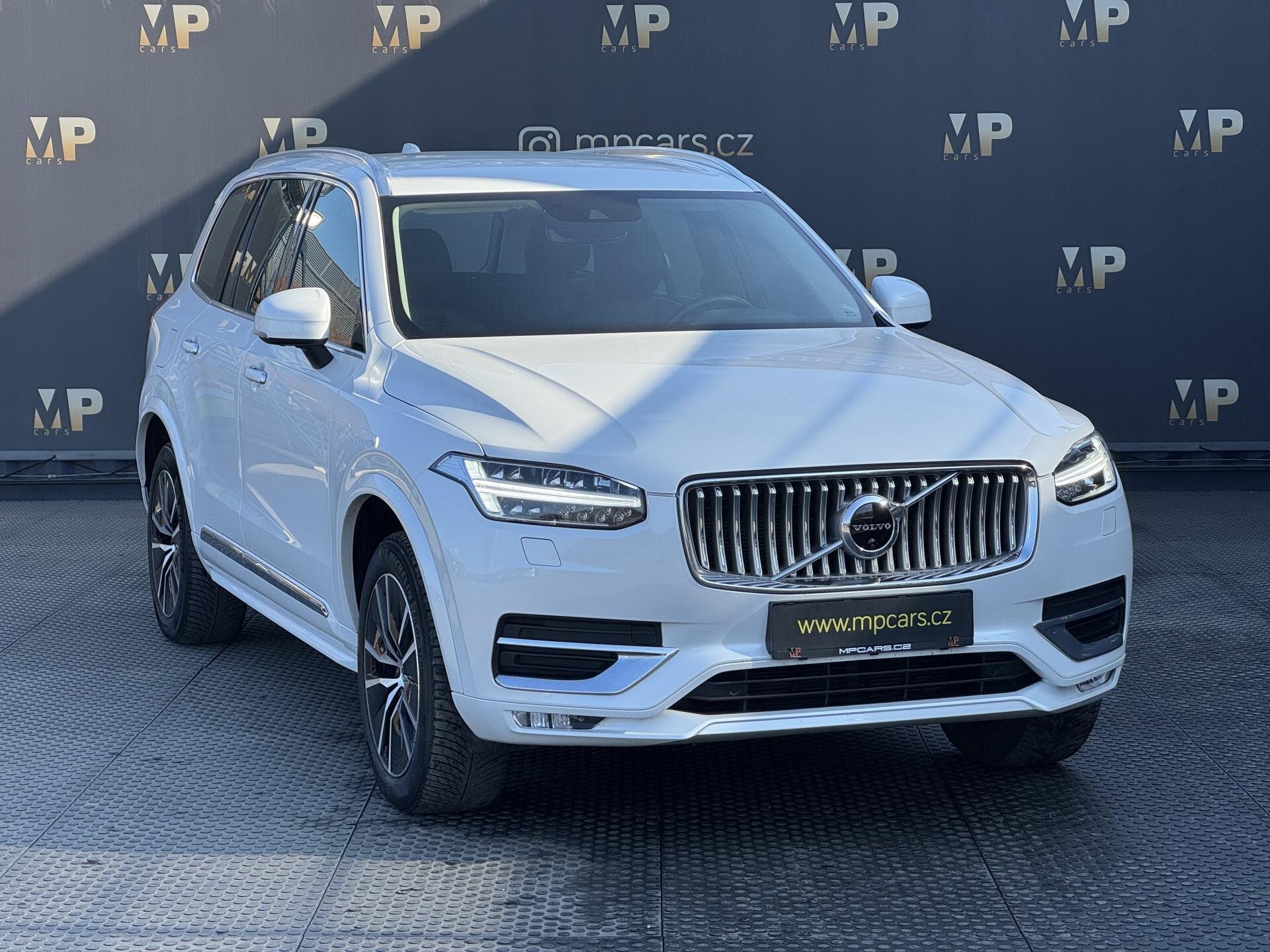 Volvo XC90 SUV / Terénní 2,0 l 173 kw
