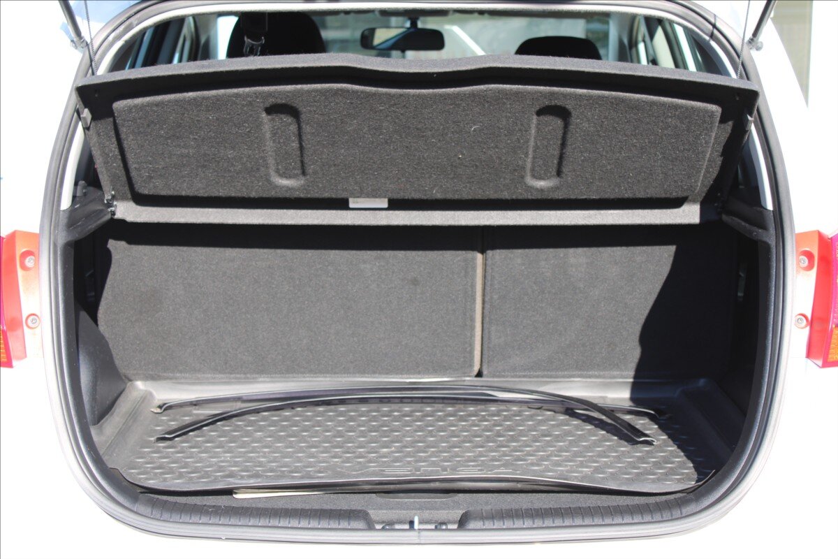 KIA Venga Hatchback 1,4 l 66 kw