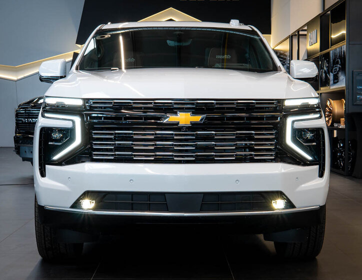 Chevrolet Suburban SUV 6,2 l 313 kw