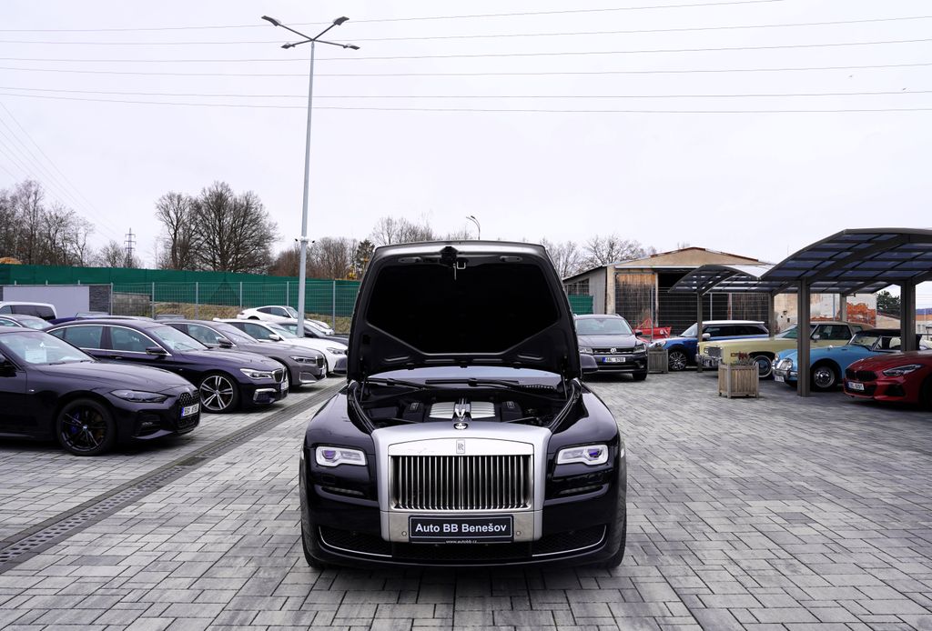 Rolls-Royce Ghost Sedan 6,6 l 420 kw