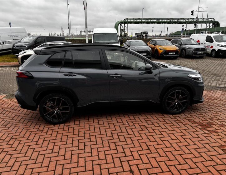 Toyota Corolla SUV 2,0 l 131 kw